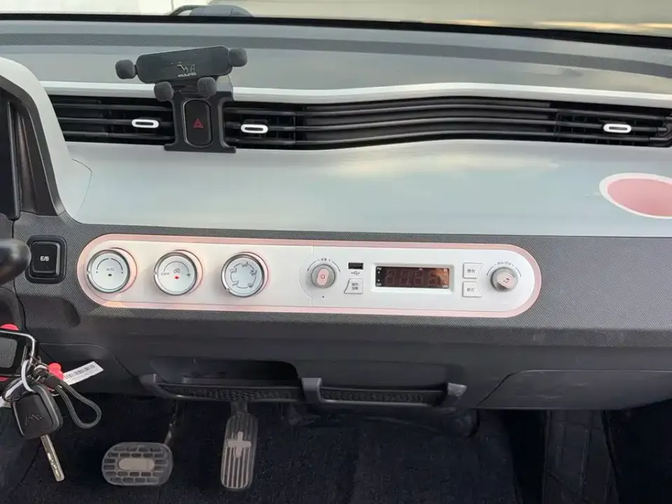Wuling MINIEV