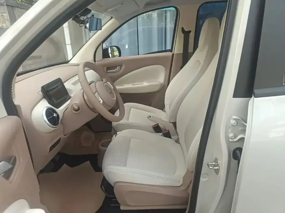 Wuling MINIEV