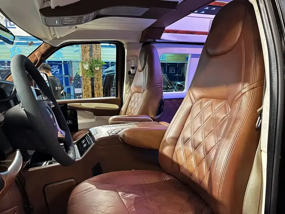 GMC Savana