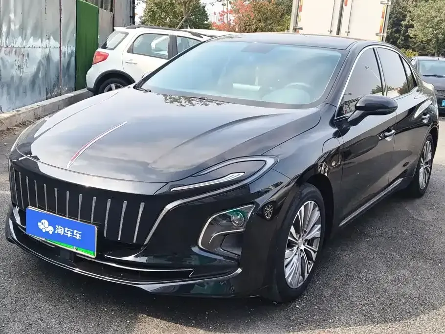 Hongqi Hongqi E-QM5