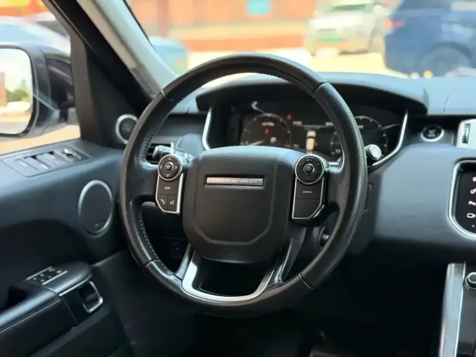 Land Rover Sport
