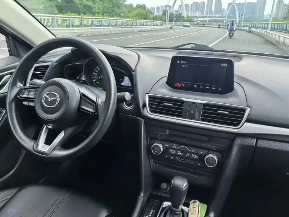 Mazda 3 Axela