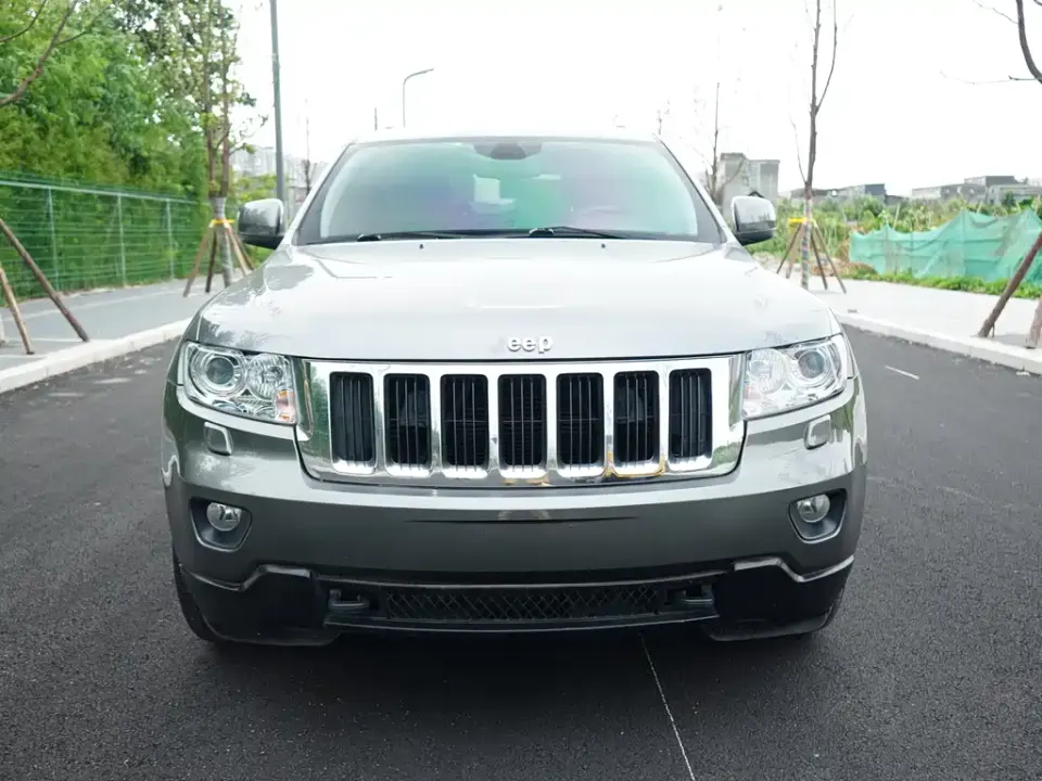 Jeep Grand Cherokee (Import)