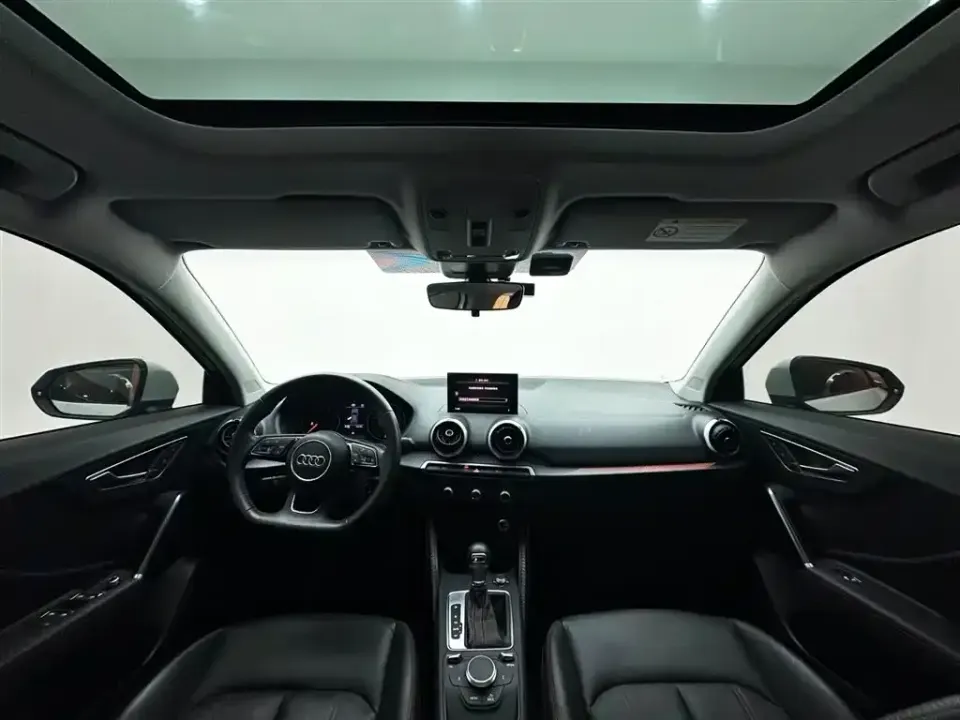 Audi Q2L