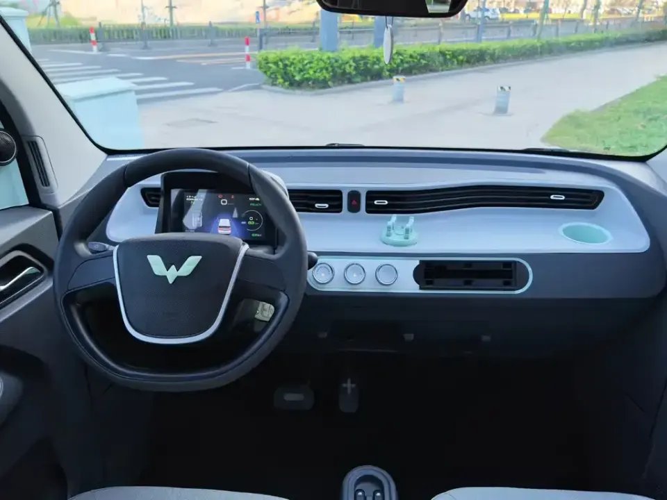 Wuling MINIEV