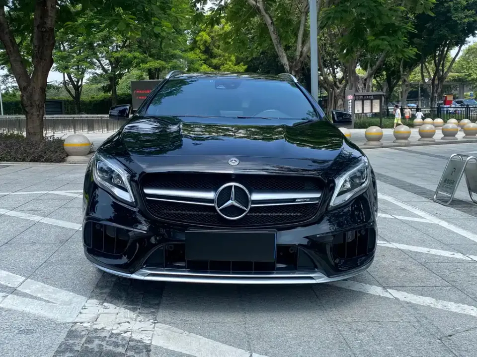 Mercedes-Benz GLA AMG