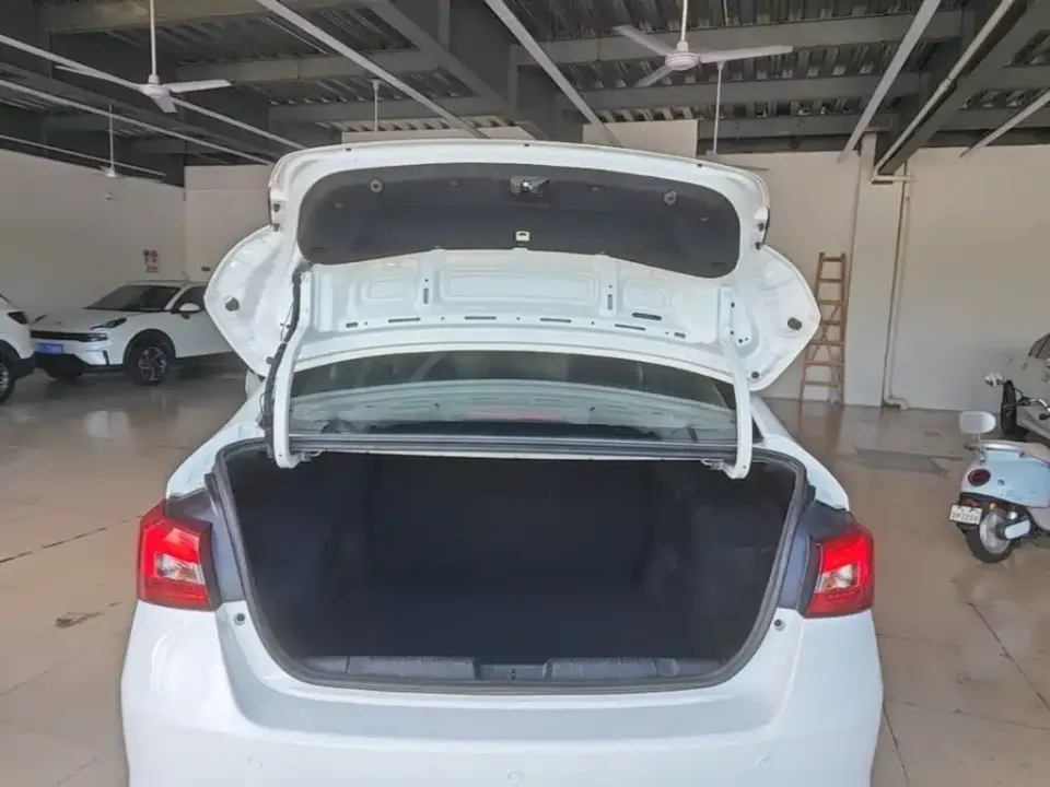 Chery Arrizo 5