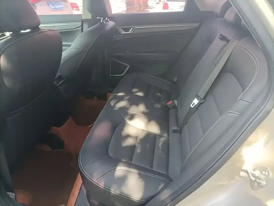 Geely Emgrand GS