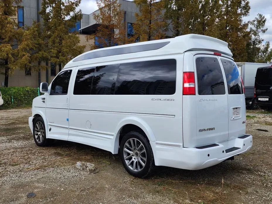 GMC Savana