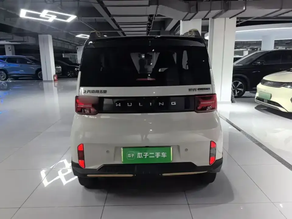 Wuling MINIEV