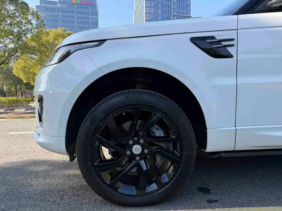 Land Rover Sport