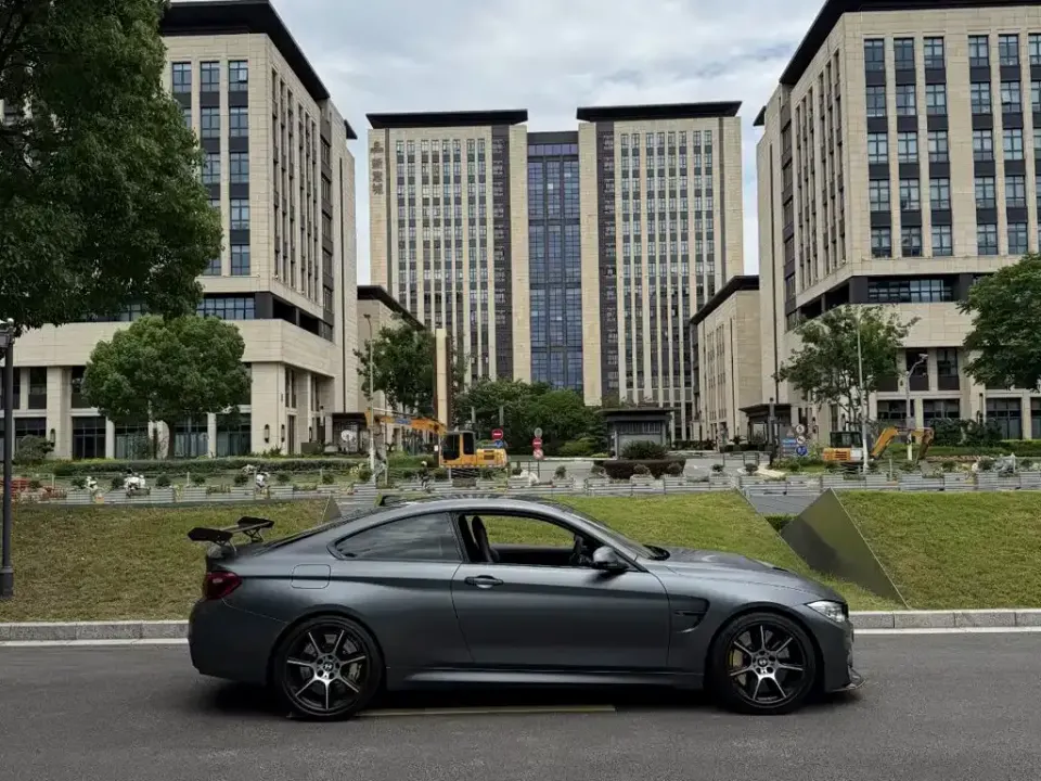 BMW M4