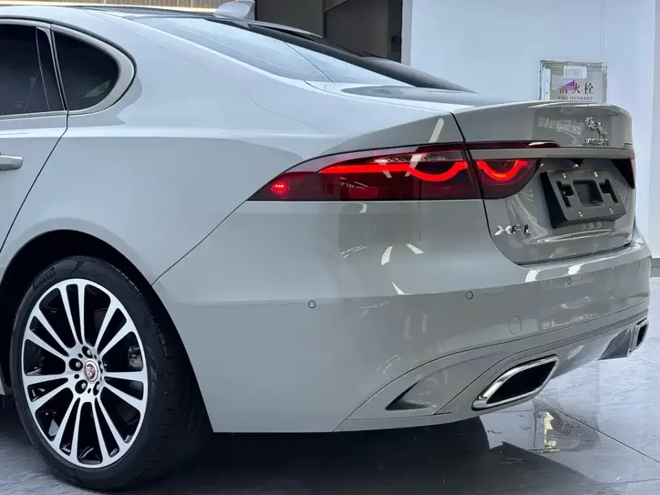 Jaguar XFL