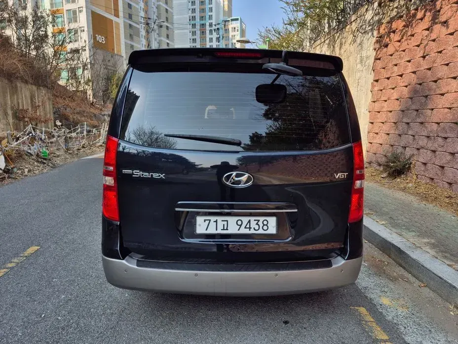 Hyundai Starex