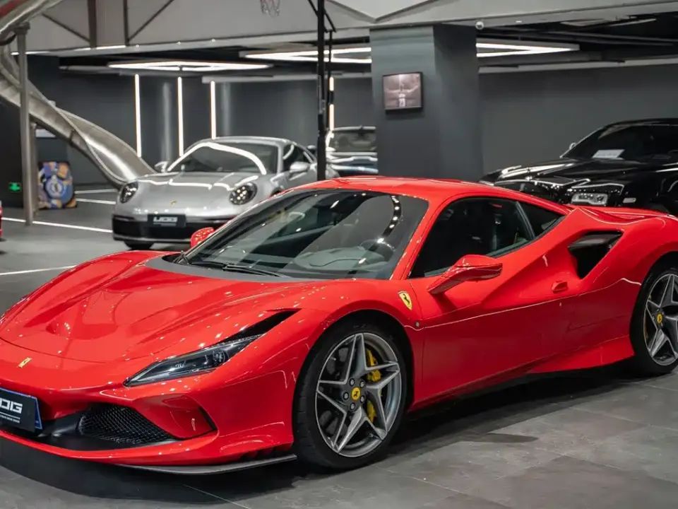 Ferrari F8