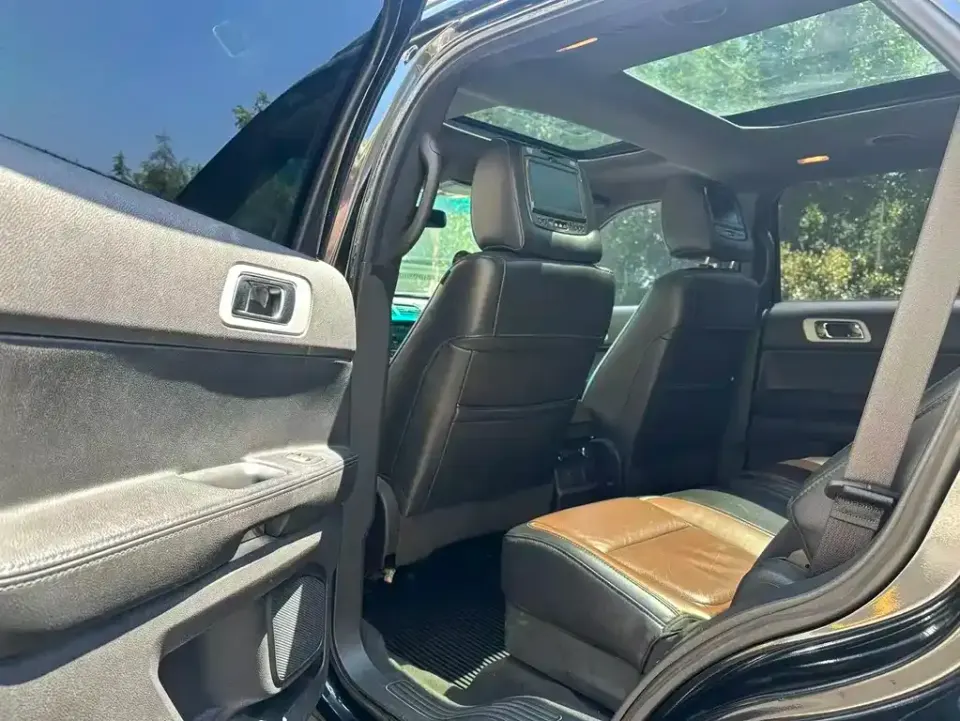 Ford Explorer (Import)