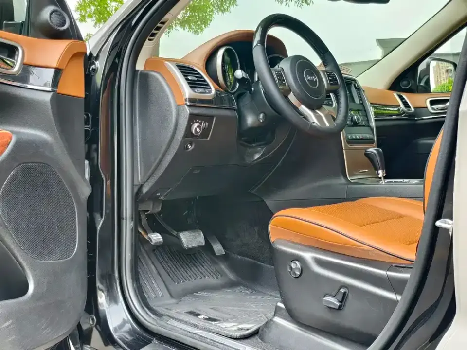 Jeep Grand Cherokee (Import)