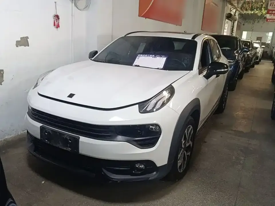 Lynk & Co 02