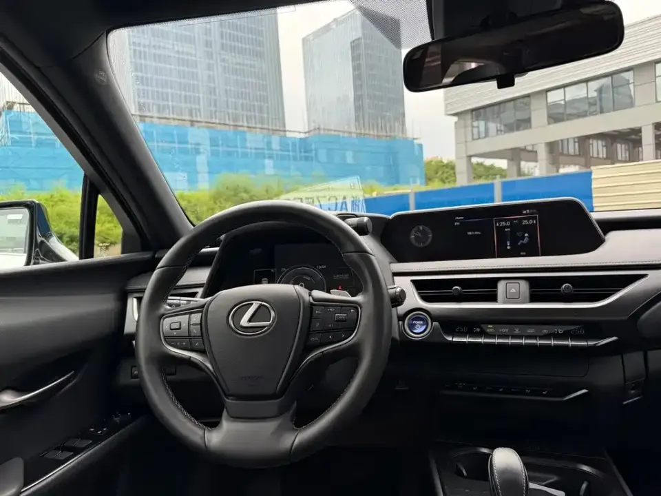Lexus UX New Energy