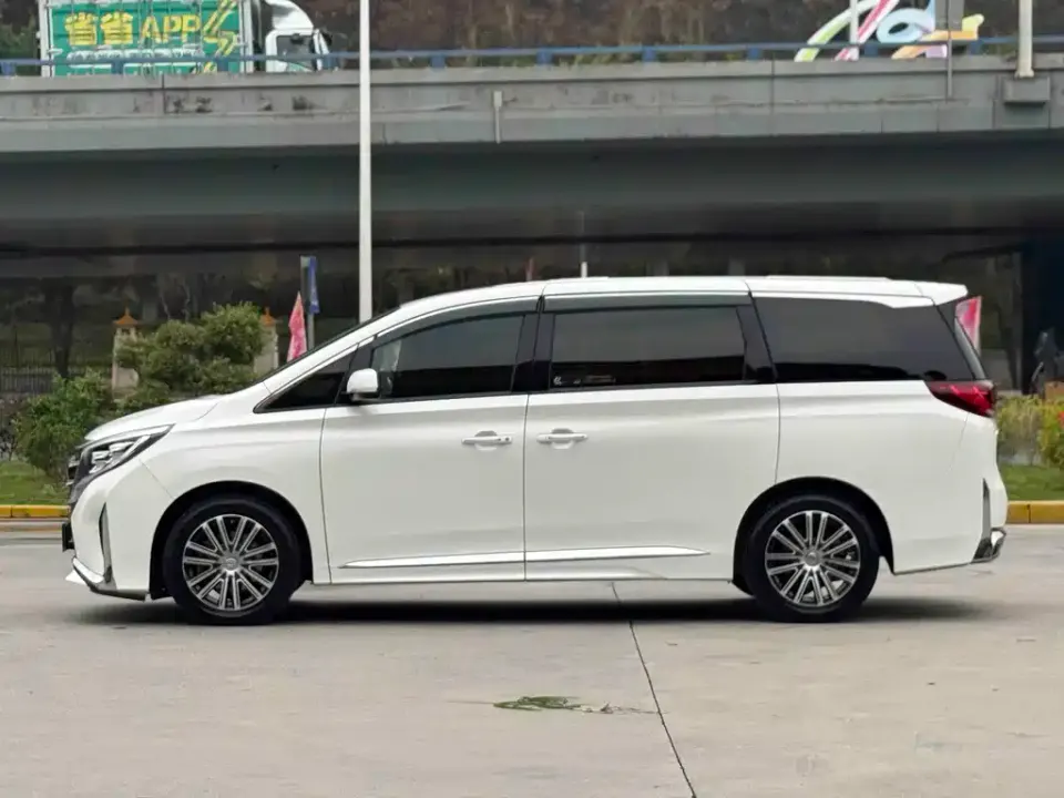 GAC Trumpchi M8