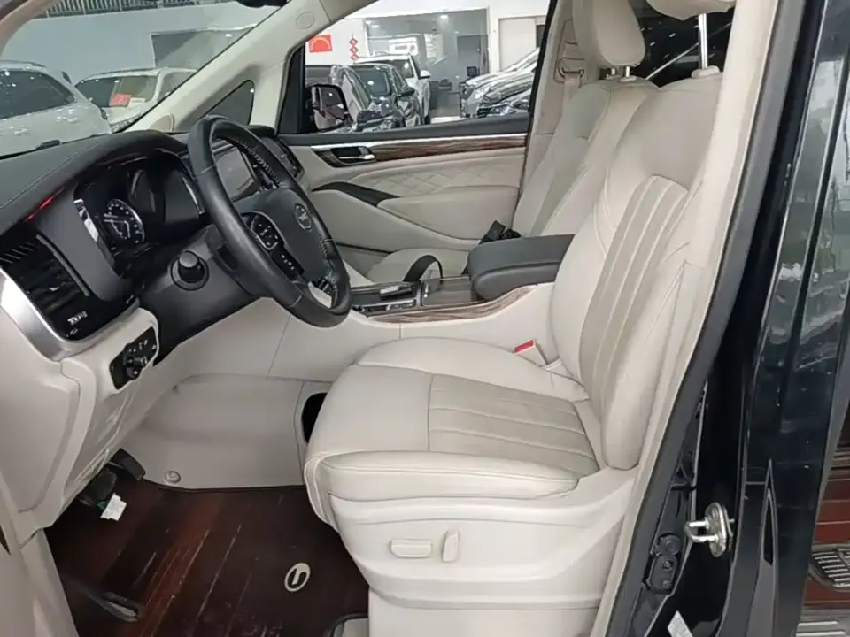 GAC Trumpchi M8