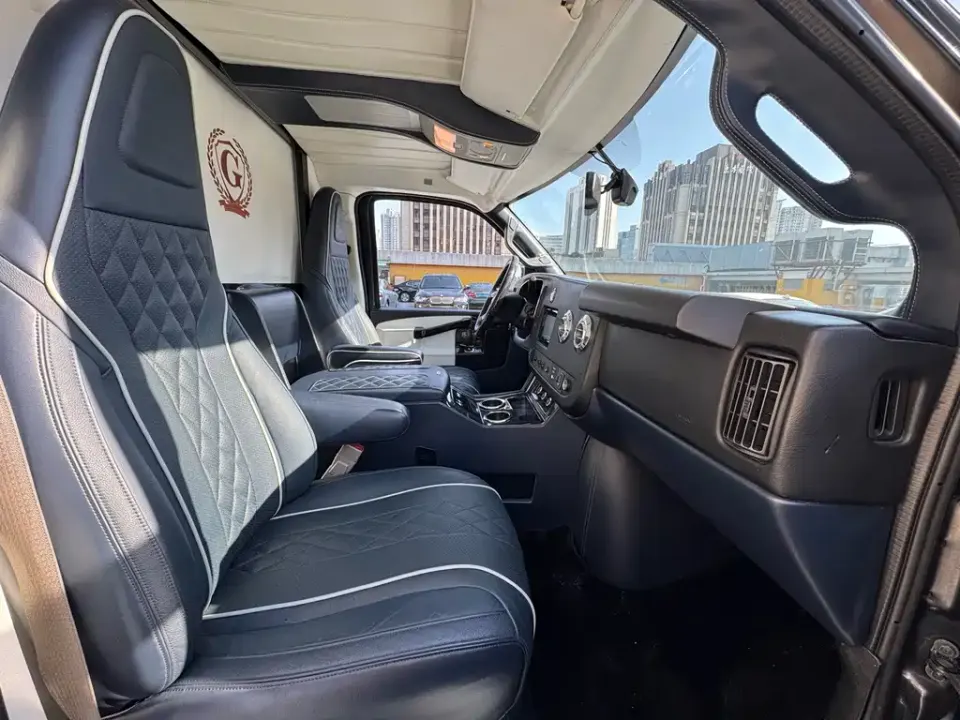 GMC Savana