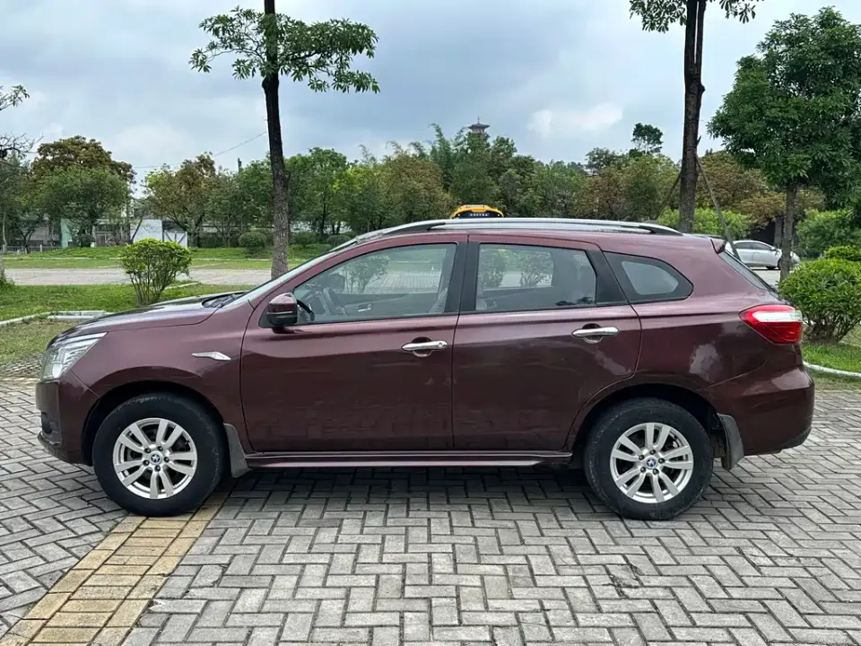 Venucia T70
