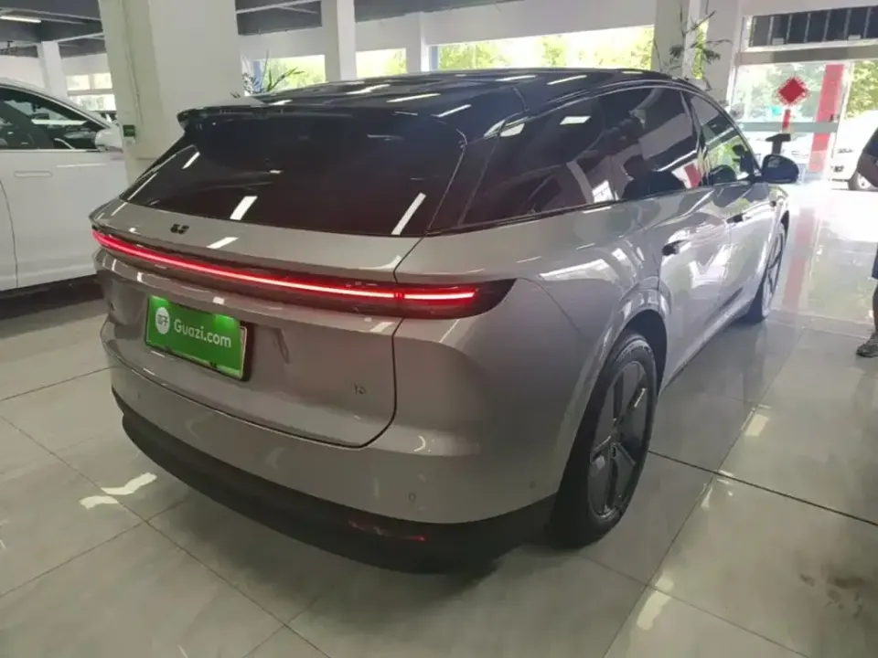 Li Li i6