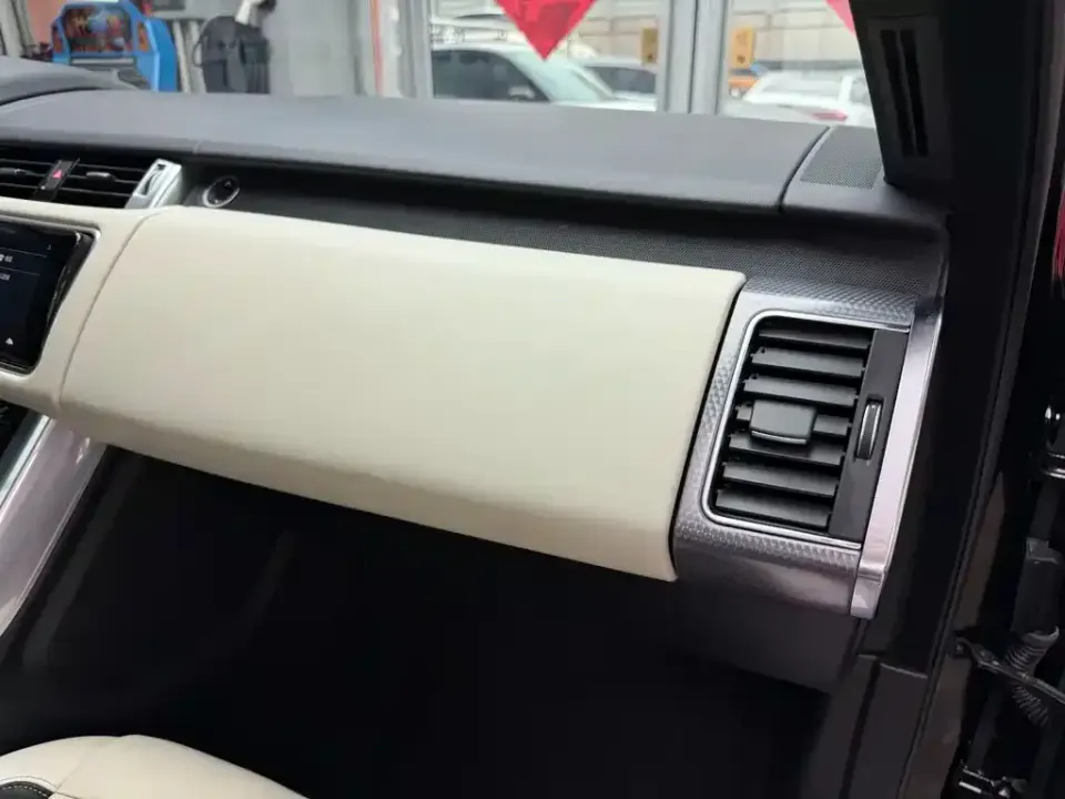 Land Rover Sport
