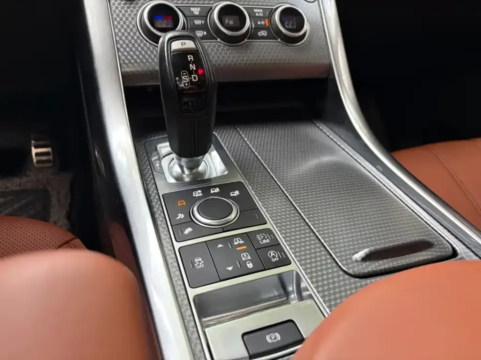 Land Rover Sport