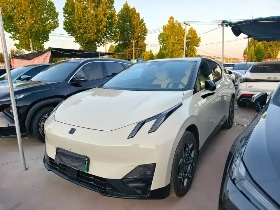 Lynk & Co 20