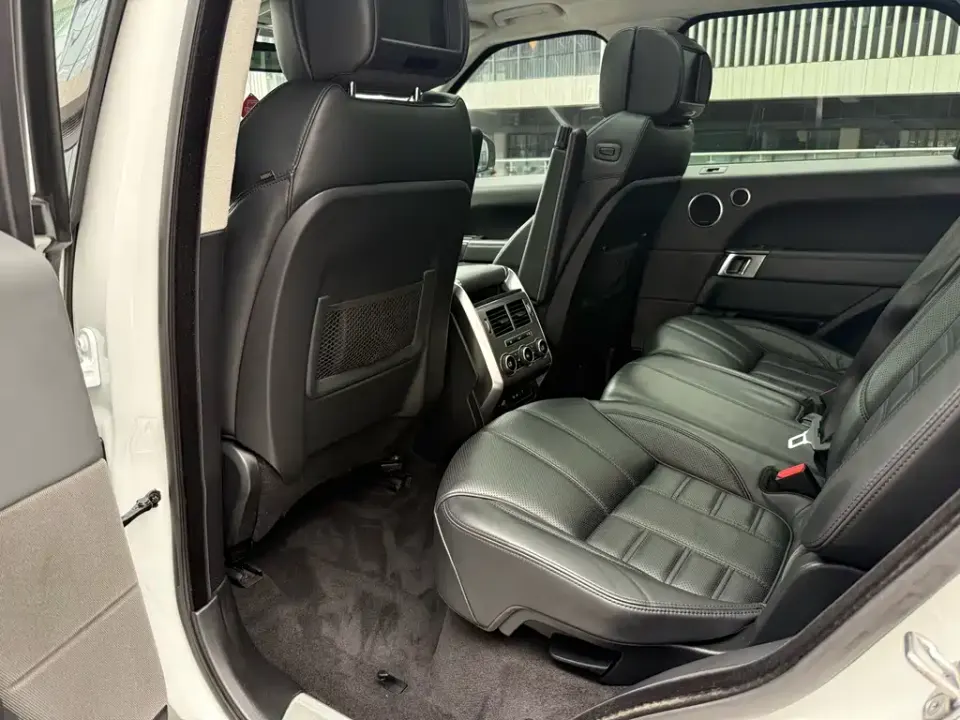 Land Rover Sport