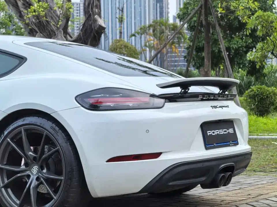 Porsche 718