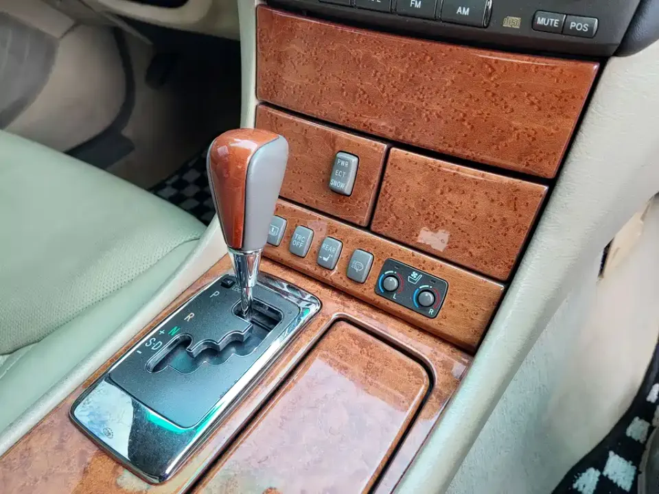 Lexus LS