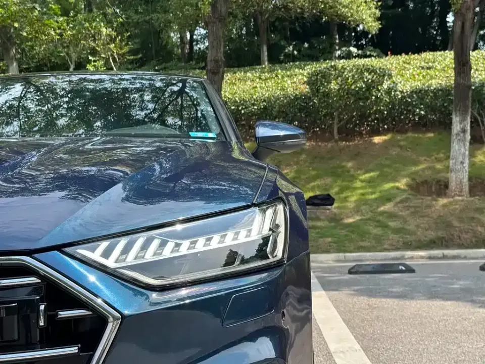 Audi A7L