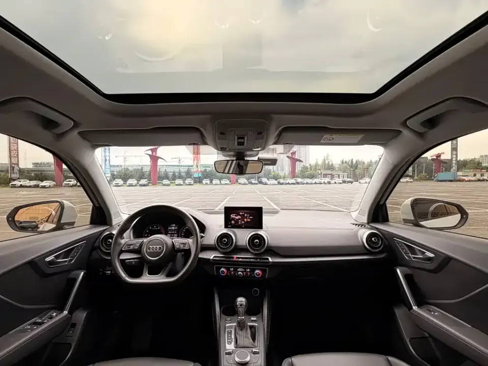 Audi Q2L