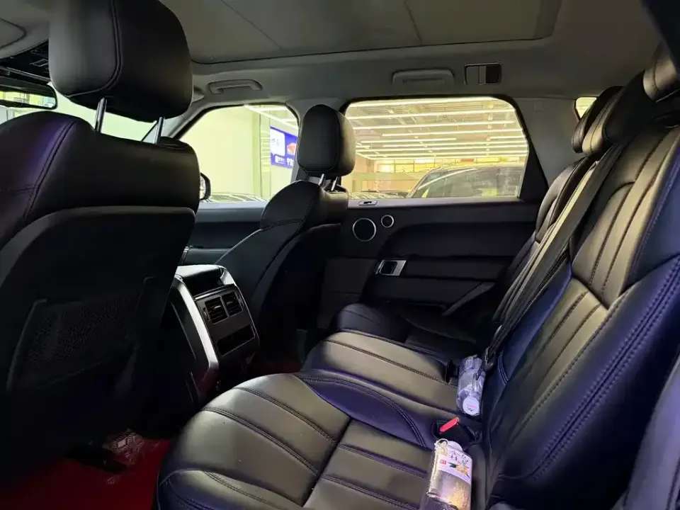 Land Rover Sport