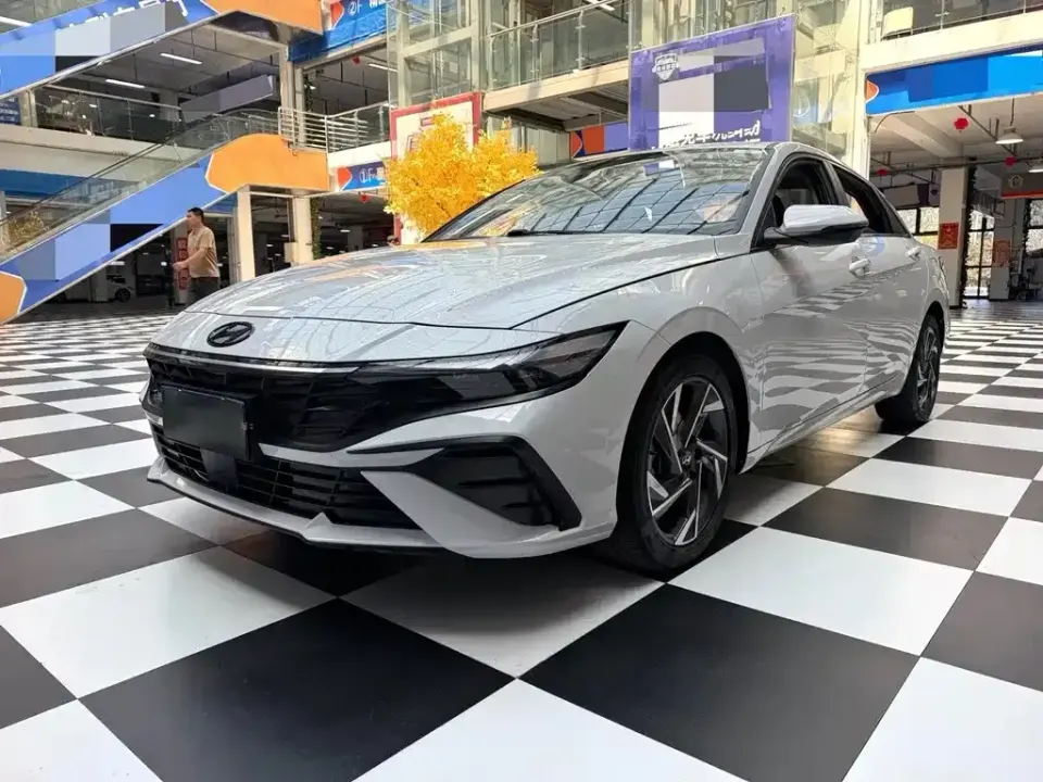 Hyundai Elantra