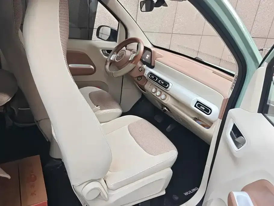 Wuling MINIEV