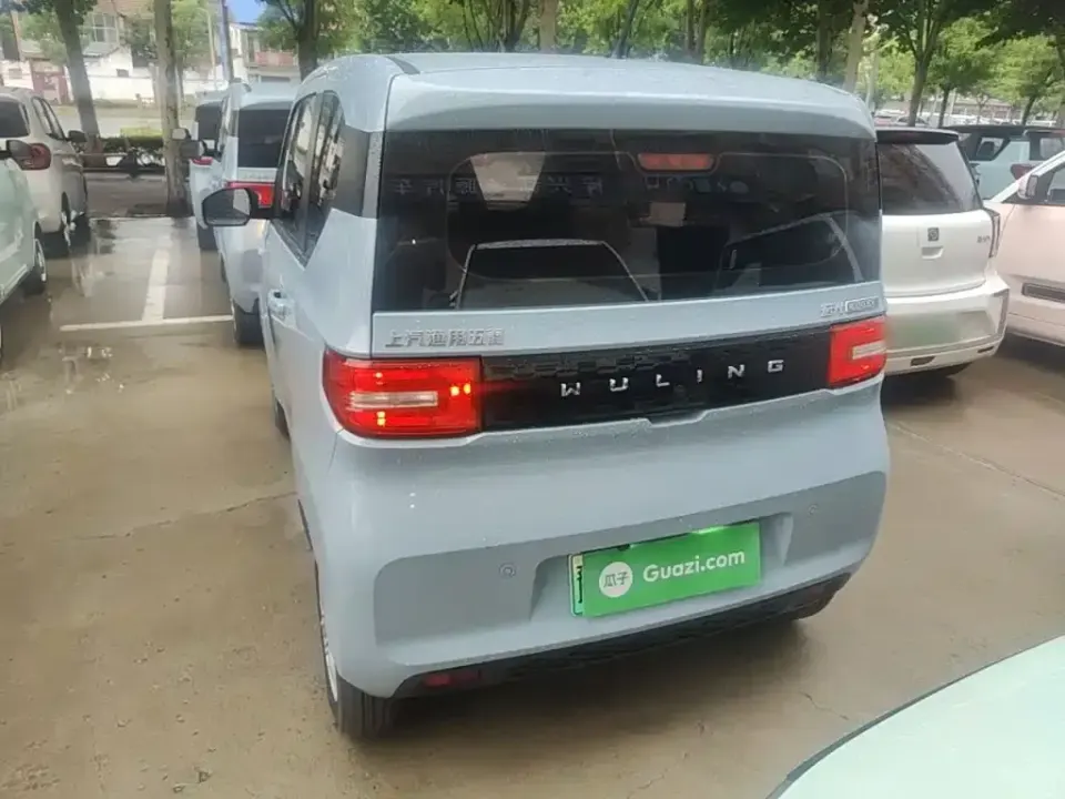 Wuling MINIEV
