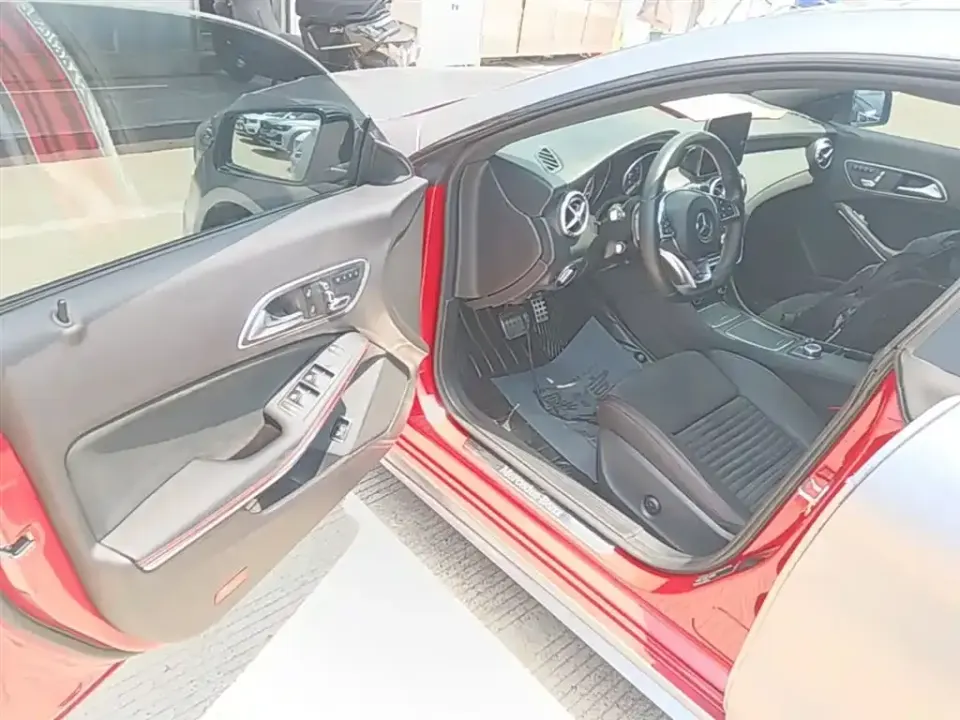 Mercedes-Benz CLA (Import)