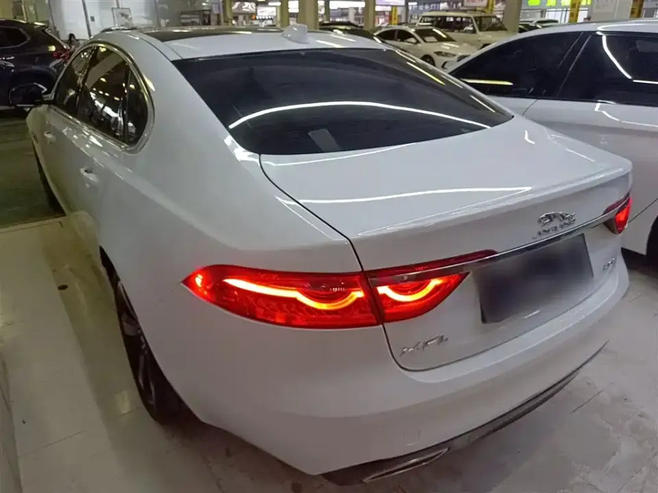 Jaguar XFL