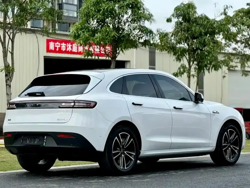AITO AITO M5
