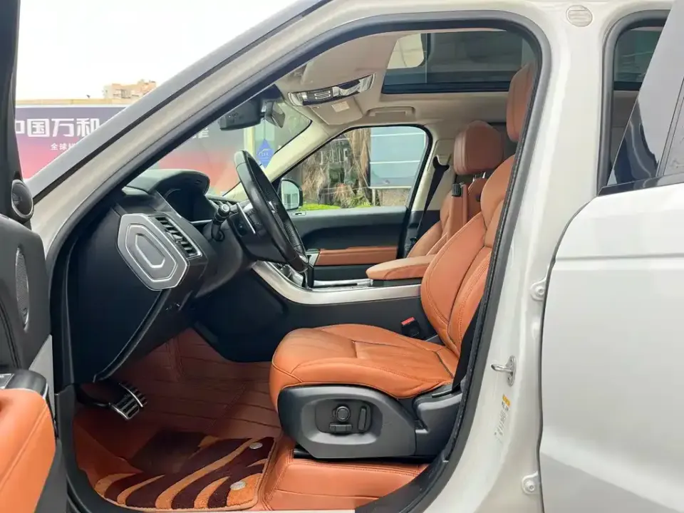 Land Rover Sport