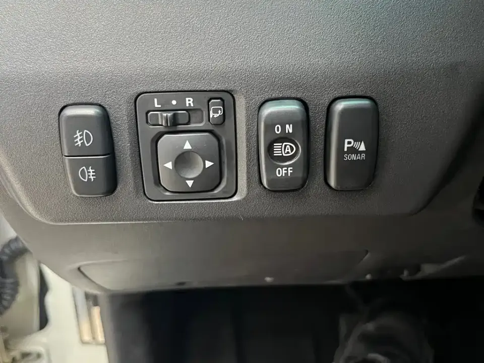 Mitsubishi Pajero (Import)
