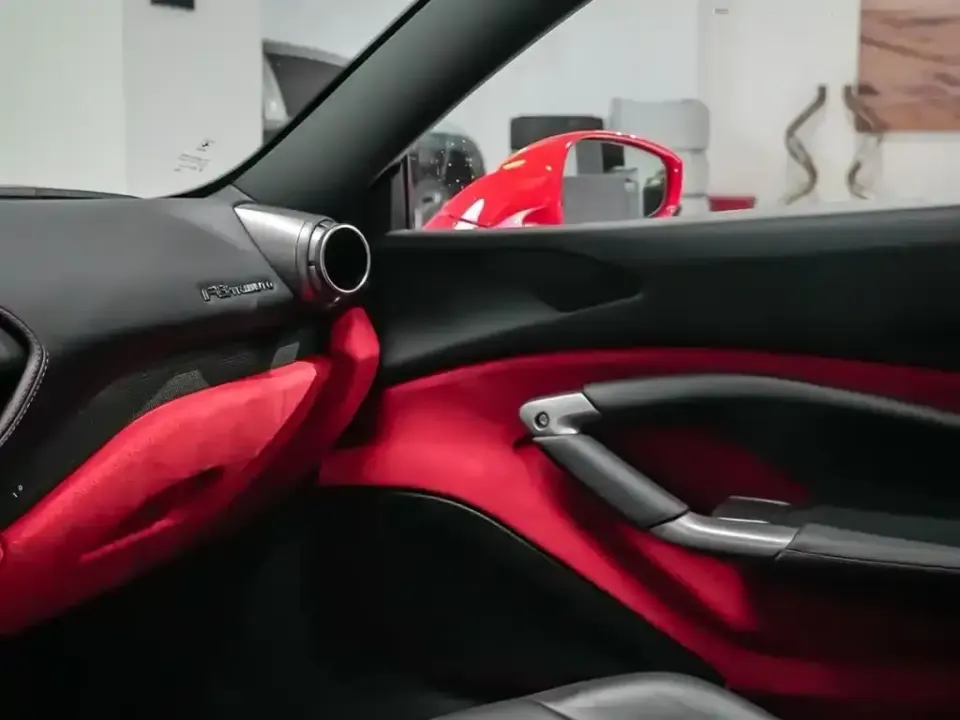 Ferrari F8