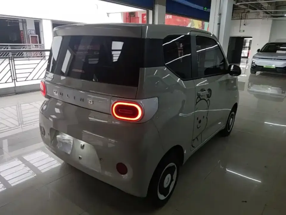 Wuling MINIEV