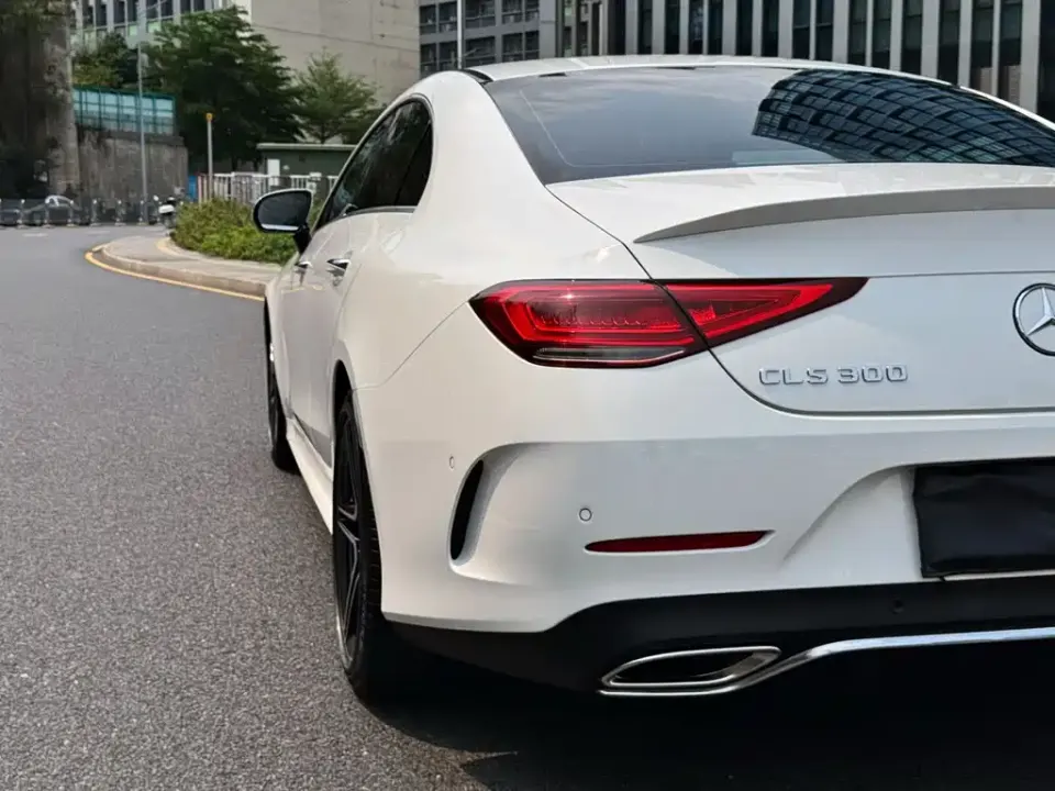 Mercedes-Benz CLS