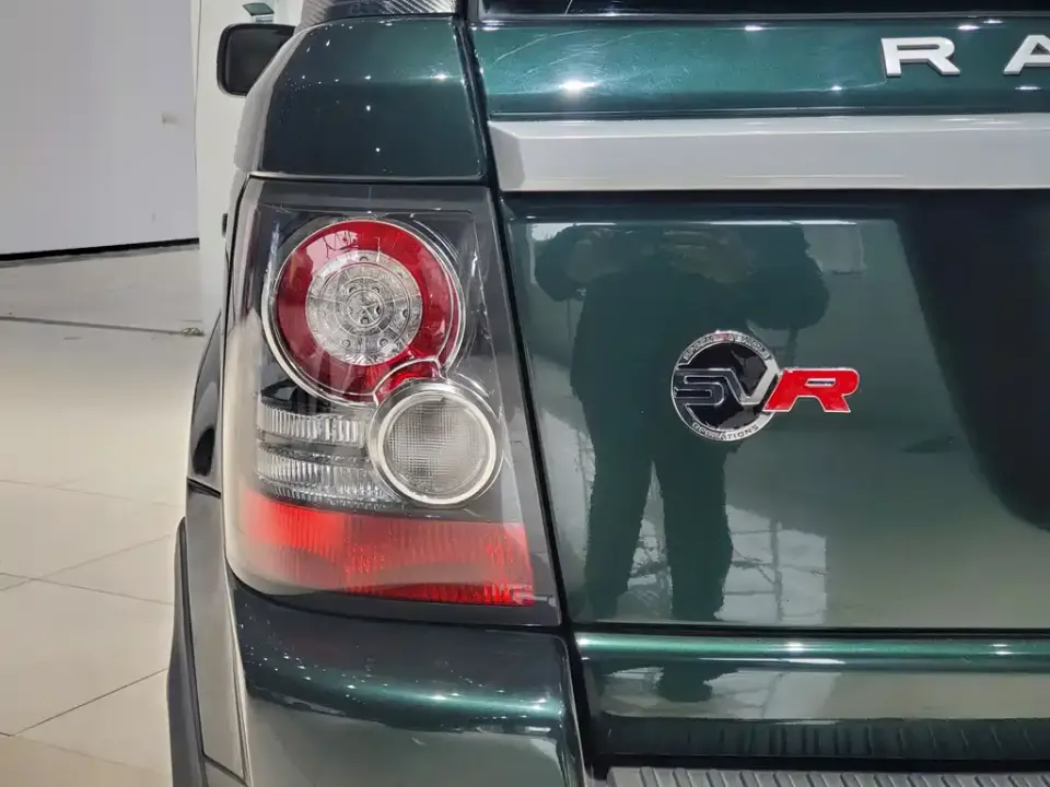 Land Rover Sport