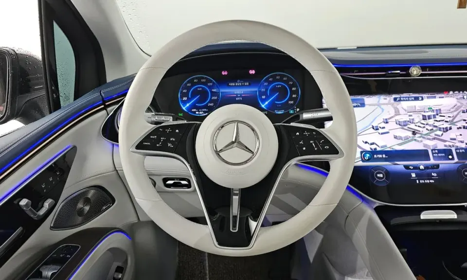 Mercedes-Benz EQS